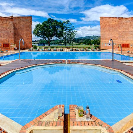 Estelar Paipa Hotel Spa & Y Centro De Convenciones Exterior photo The swimming pool at the hotel