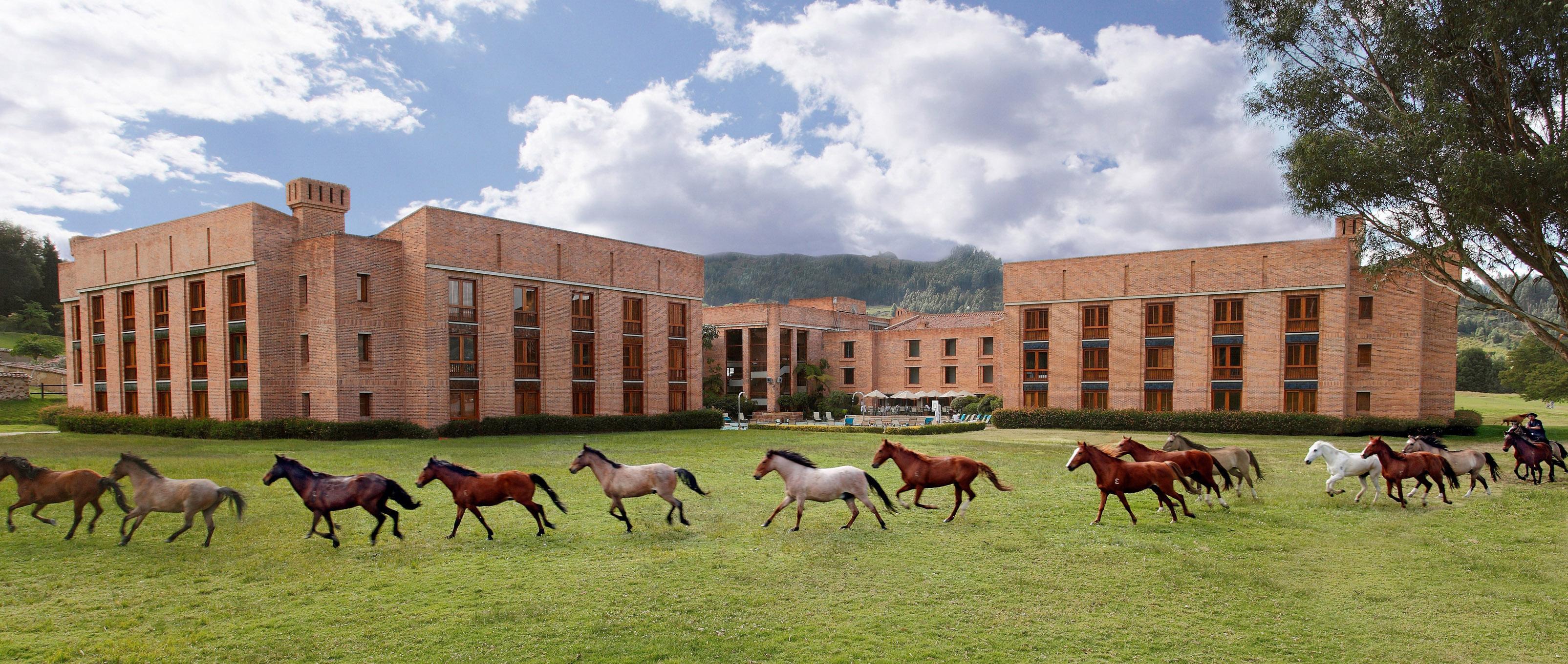 Estelar Paipa Hotel Spa & Y Centro De Convenciones Facilities photo The campus of the Universidad del Norte