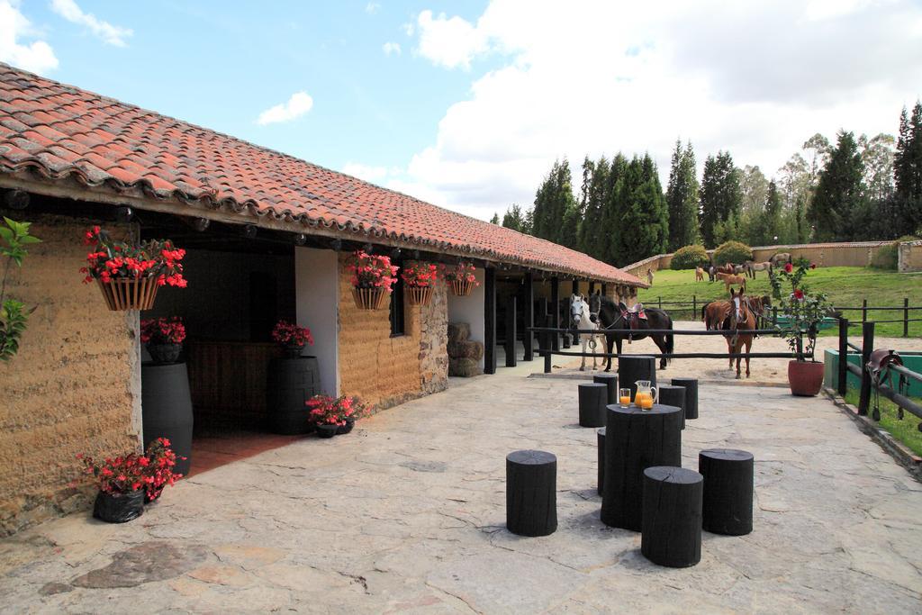 Estelar Paipa Hotel Spa & Y Centro De Convenciones Exterior photo The stables